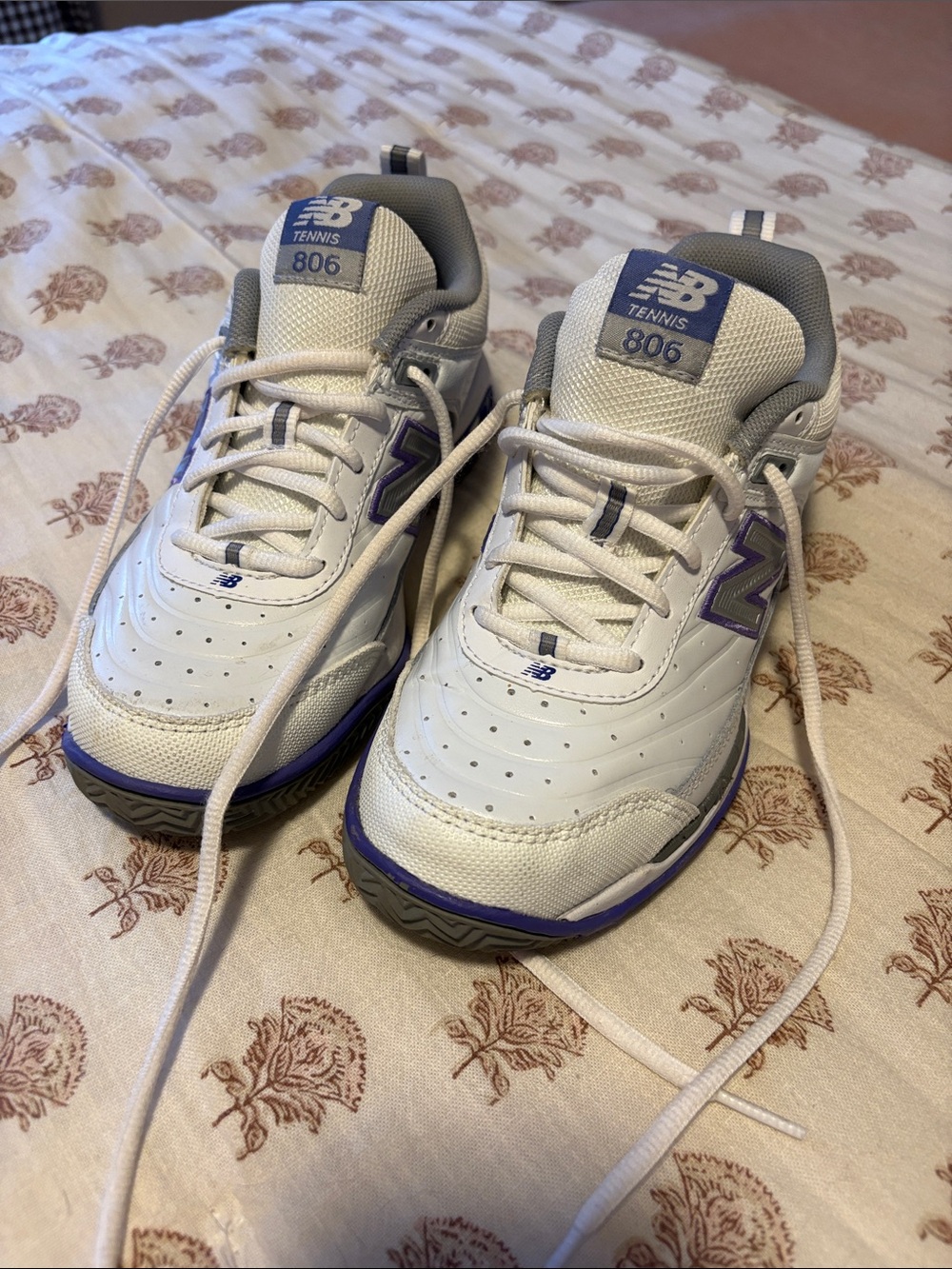 New Balance 806 B women’s tennis shoes